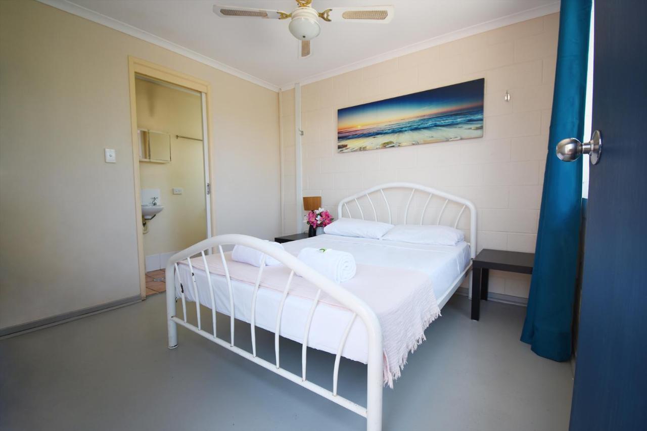 Caloundra Backpackers Exterior foto